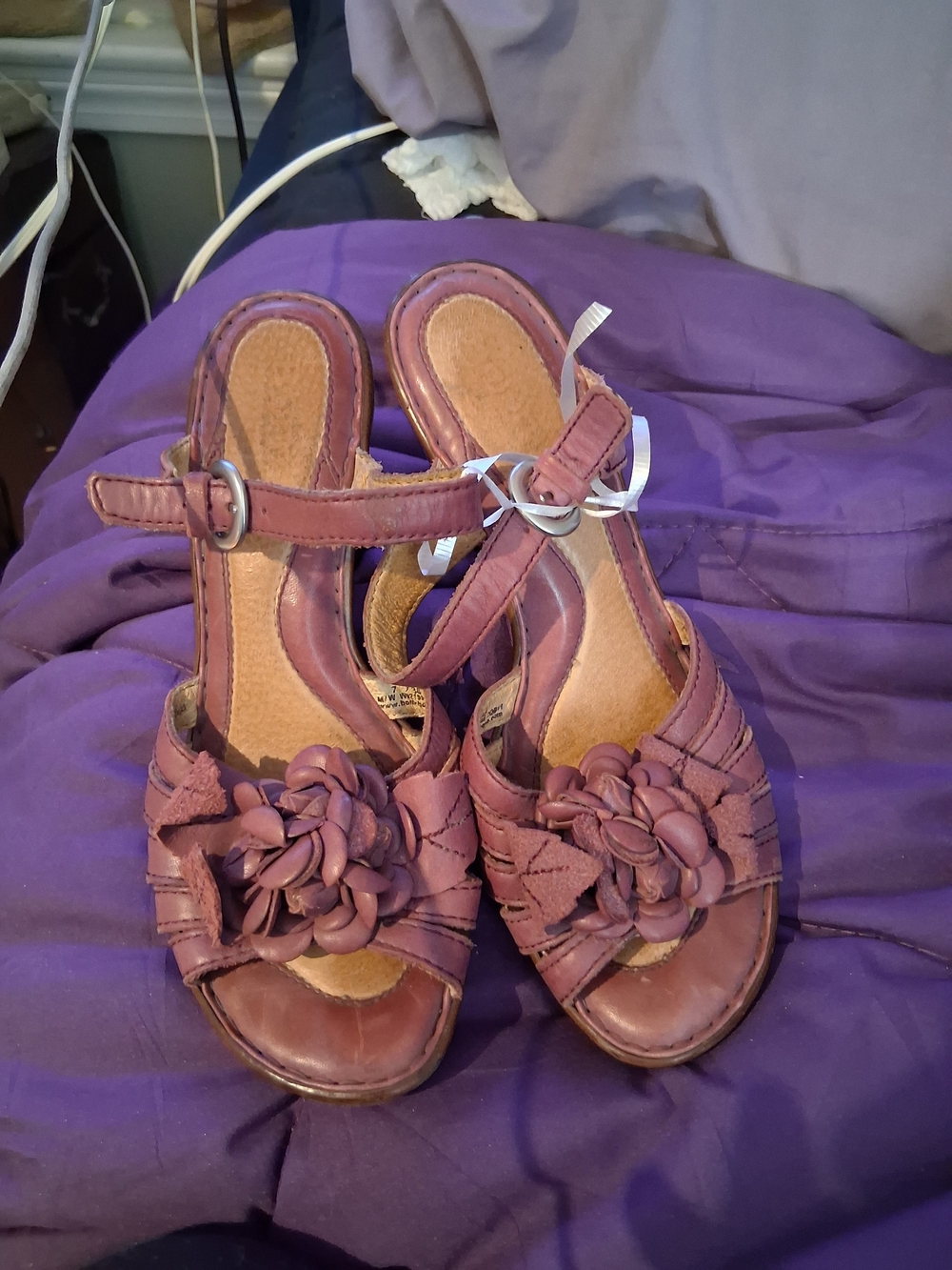 Born Women's Mauve-Pink Floral Leather Heels